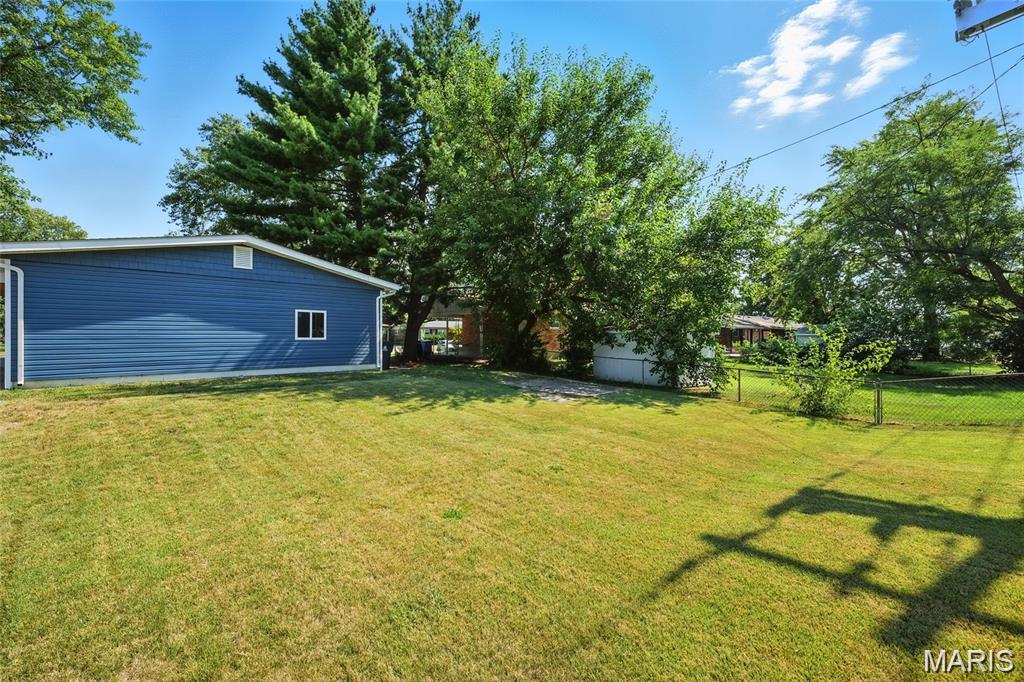 2320 Patterson Road Florissant, MO 63031 - Photo 14 of 15