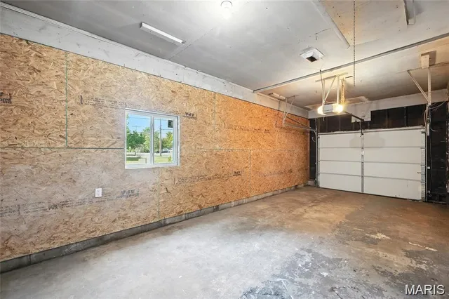 $1,800 | 2320 Patterson Road, Florissant, MO 63031