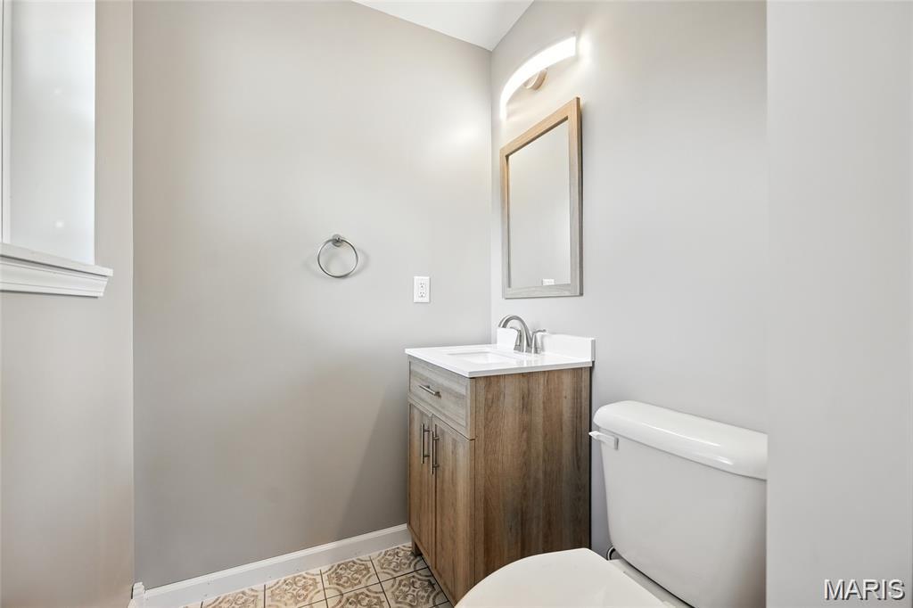 2320 Patterson Road Florissant, MO 63031 - Photo 9 of 15