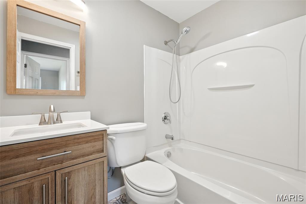 2320 Patterson Road Florissant, MO 63031 - Photo 10 of 15