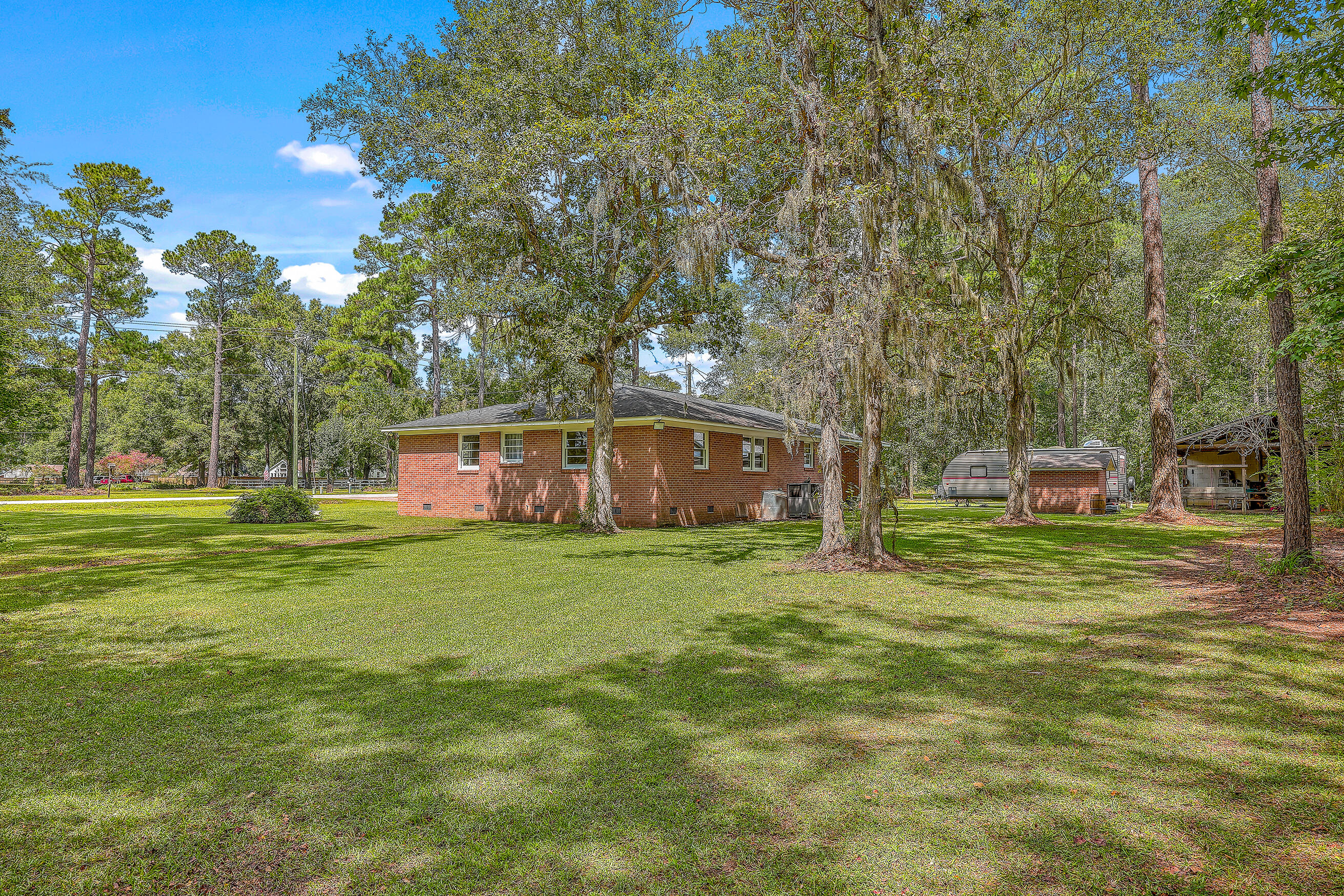 1190 Jedburg Road Summerville, SC 29486 - Photo 35 of 38 ZYN_4372_3_4_5_6_7_8