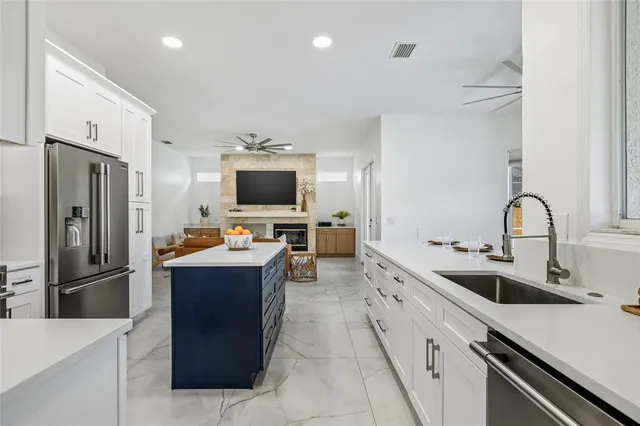 $1,375,000 | 1191 Darlington Oak Drive Northeast, St. Petersburg, FL 33703