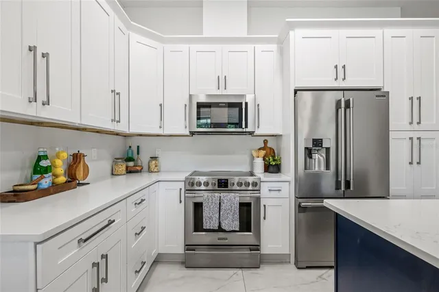 $1,375,000 | 1191 Darlington Oak Drive Northeast, St. Petersburg, FL 33703