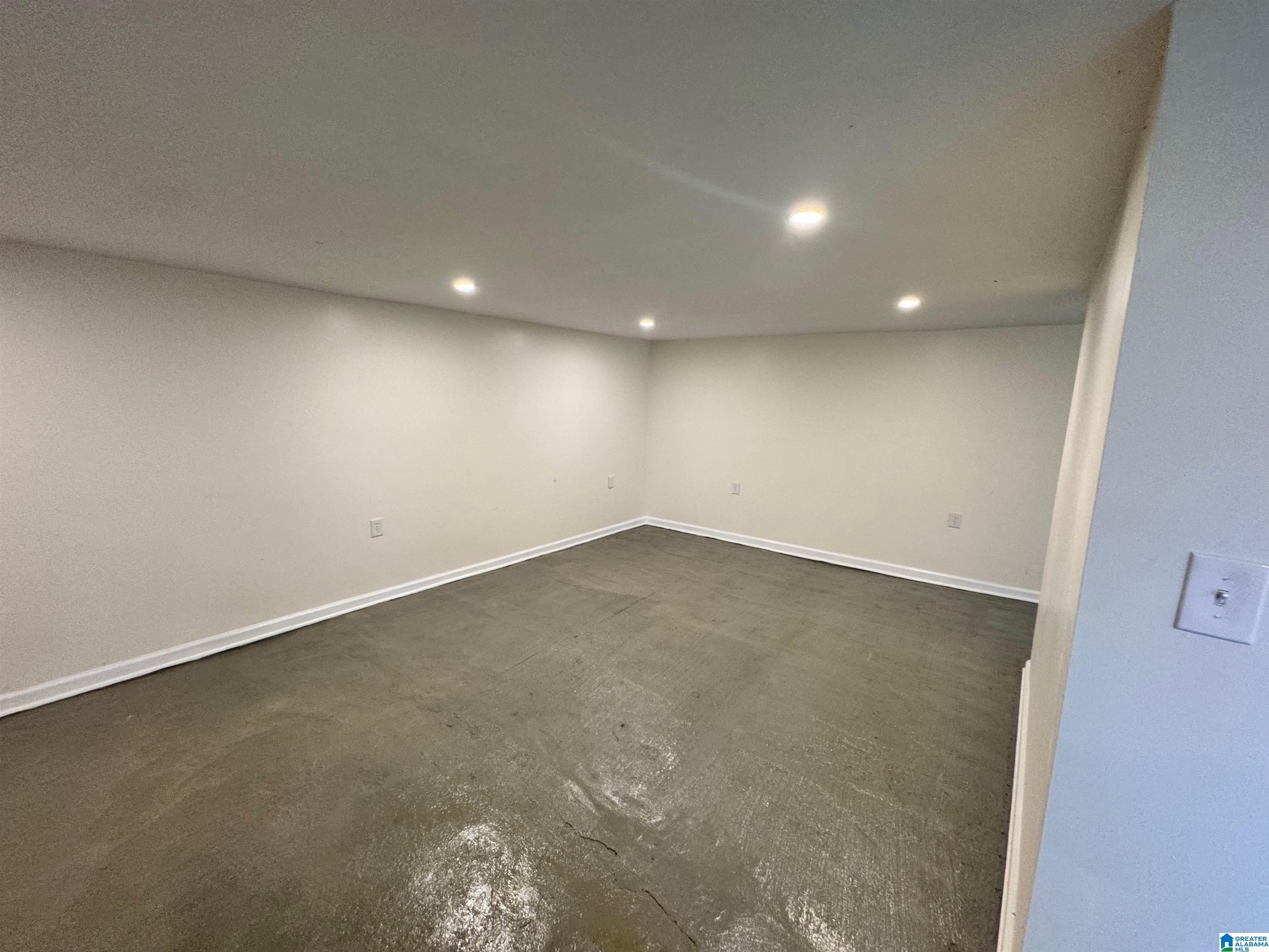 2725 23rd Street Southwest Birmingham, AL 35211 - Photo 23 of 26