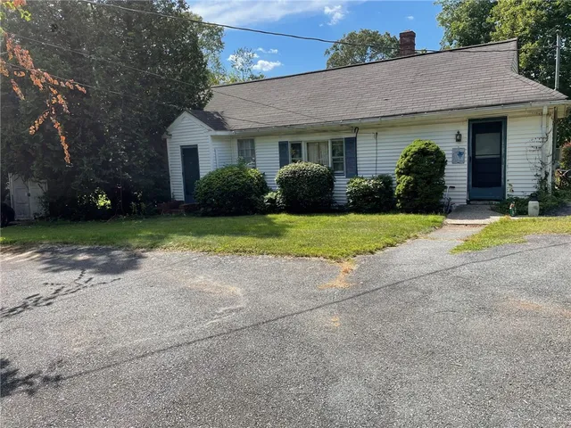$285,000 | 163 Woodside Avenue, Cumberland, RI 02864