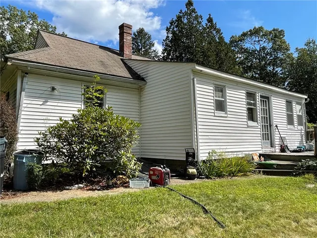 $285,000 | 163 Woodside Avenue, Cumberland, RI 02864