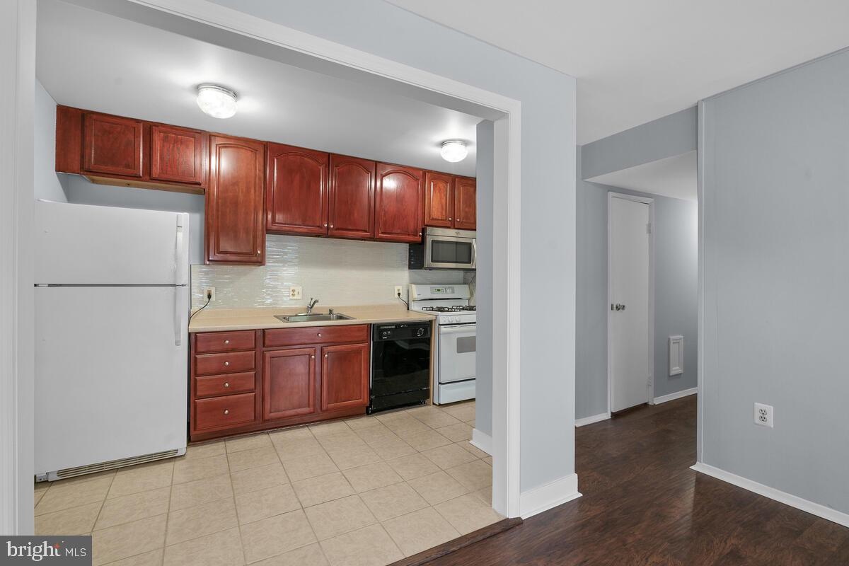 3760 Bel Pre Road, Unit 8 Silver Spring, MD 20906 - Photo 10 of 28 Gallery Image 10