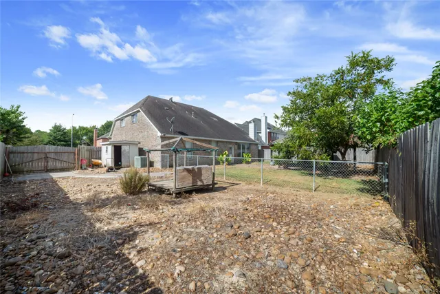 $325,000 | 6914 Crystal Point Drive, Katy, TX 77449