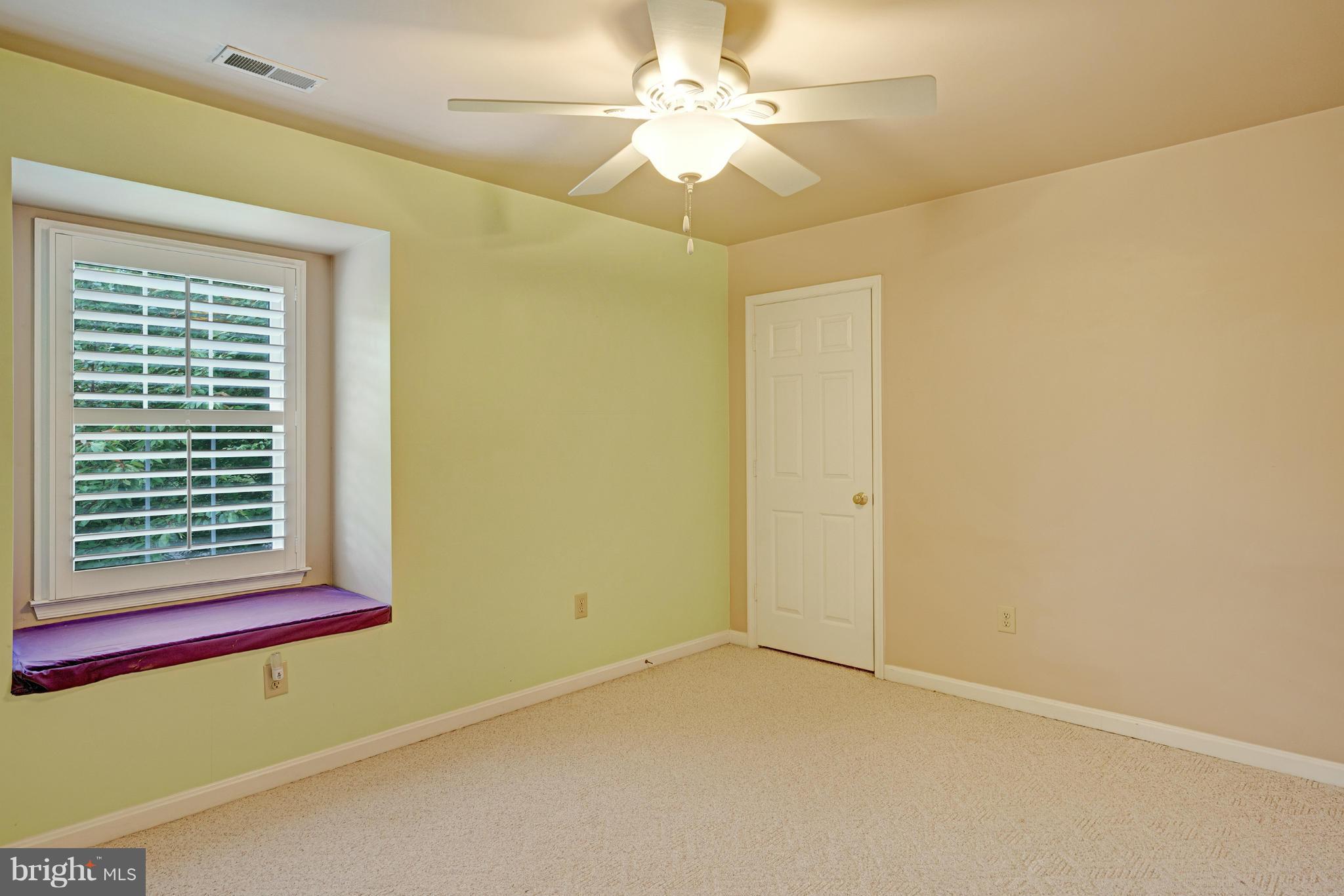 7103 Kelly Road Warrenton, VA 20187 - Photo 22 of 30 Bedroom #3 w/window seat