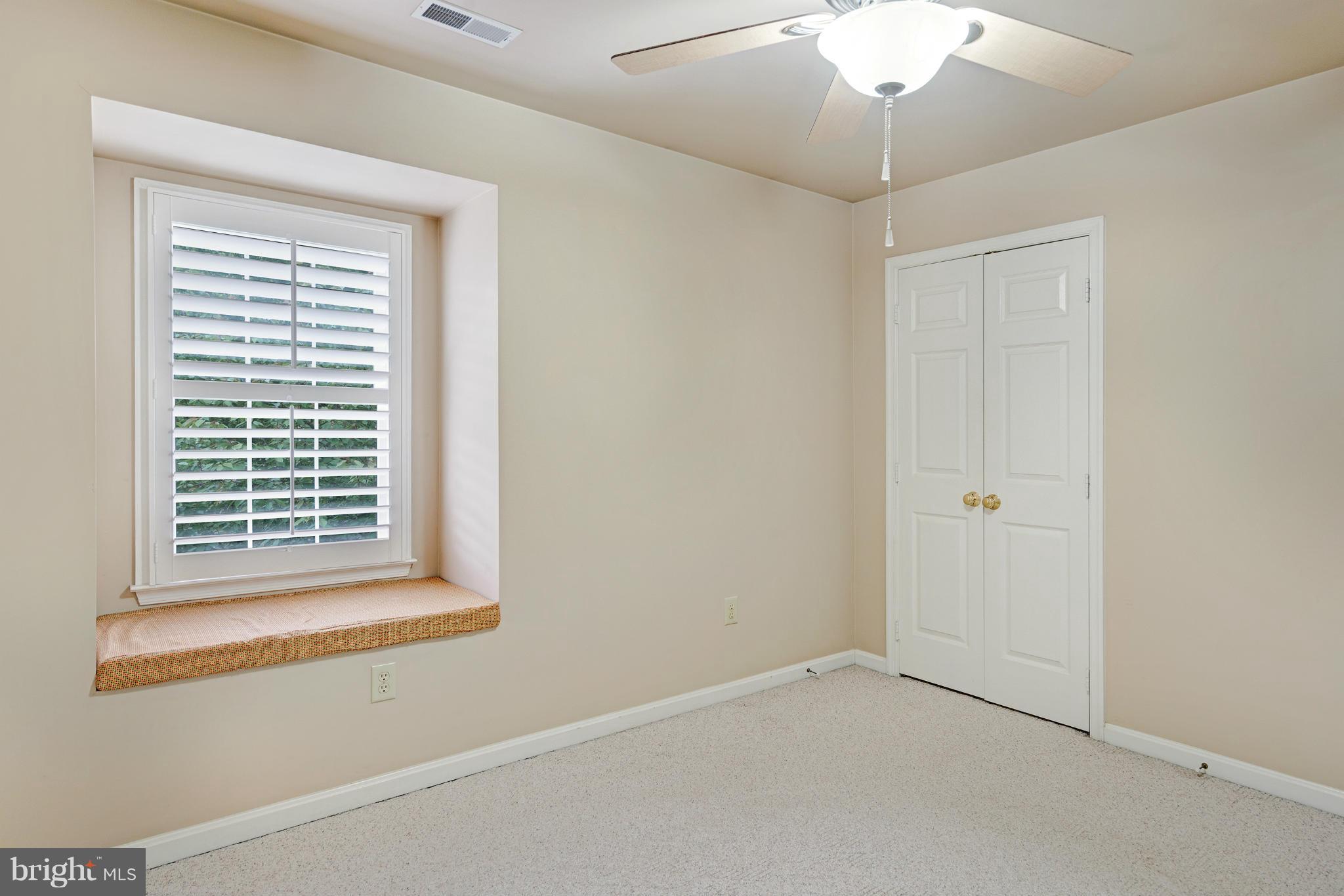 7103 Kelly Road Warrenton, VA 20187 - Photo 23 of 30 Bedroom #4 w/window seat