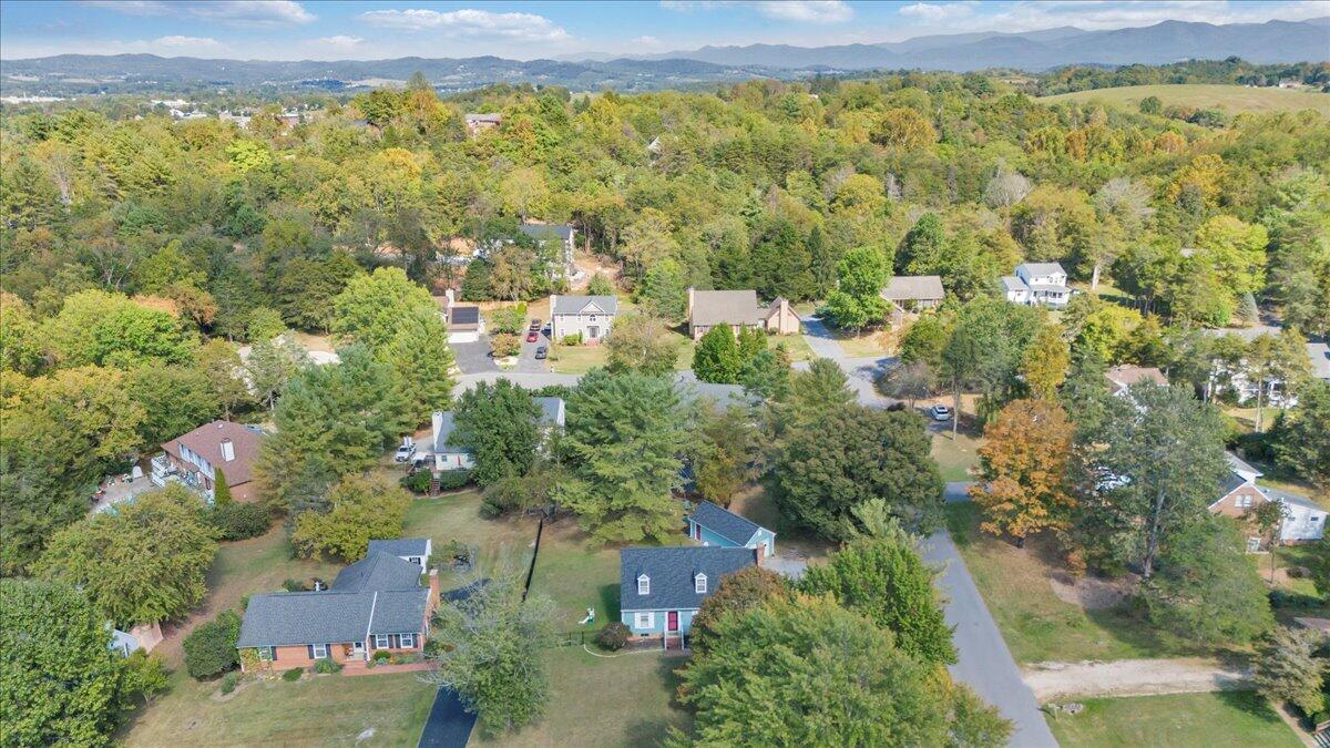 8 Woodduck Road Lexington, VA 24450 - Photo 60 of 68 58-DJI_20250918145329_0119_D