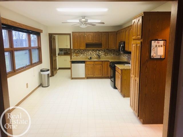 3029 Vincent Road North Street, MI 48049 - Photo 20 of 62 50032298-19.JPG