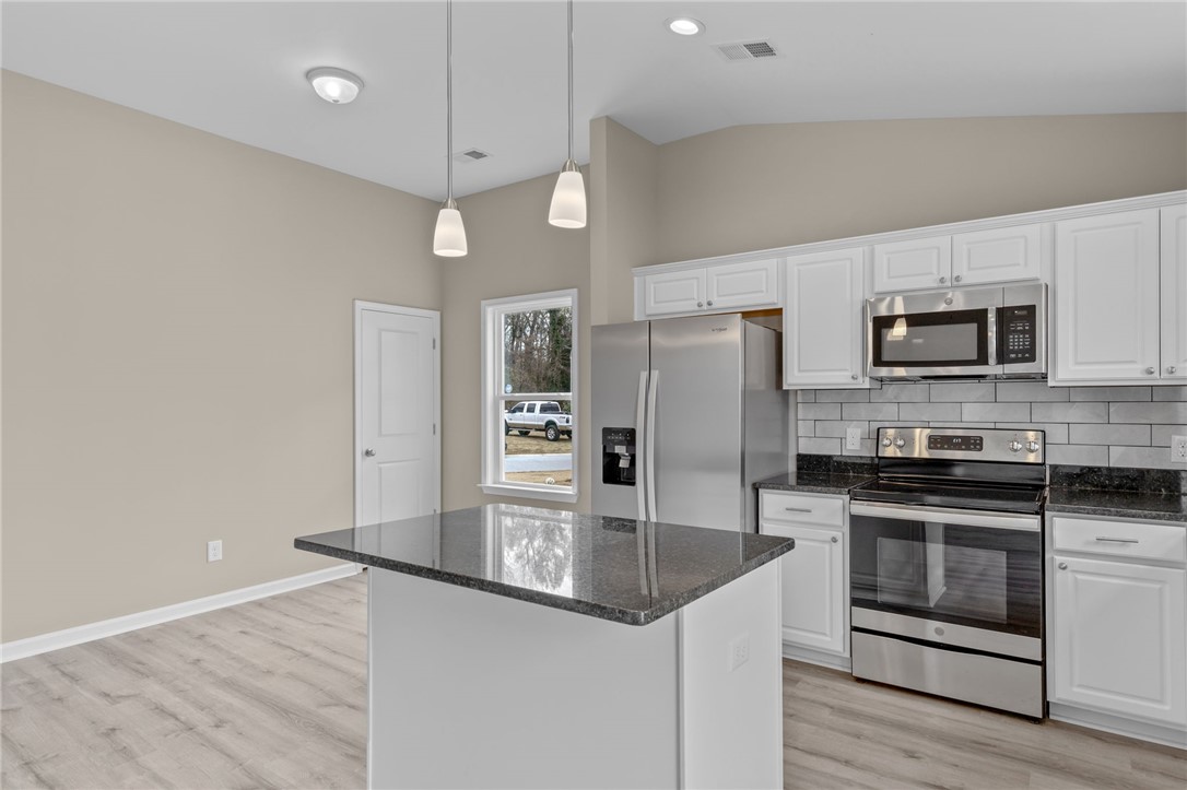 209 Celebration Avenue Anderson, SC 29625 - Photo 13 of 36