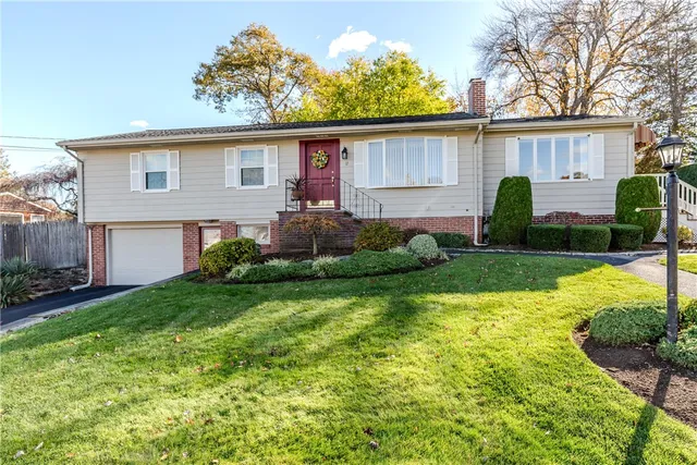 $574,900 | 17 Woodview Drive, Cranston, RI 02920