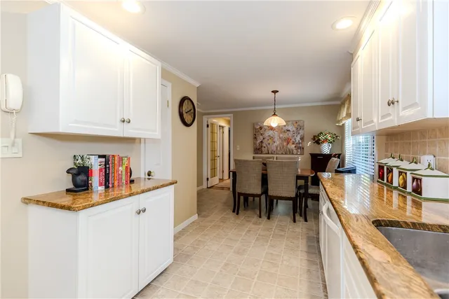 $574,900 | 17 Woodview Drive, Cranston, RI 02920