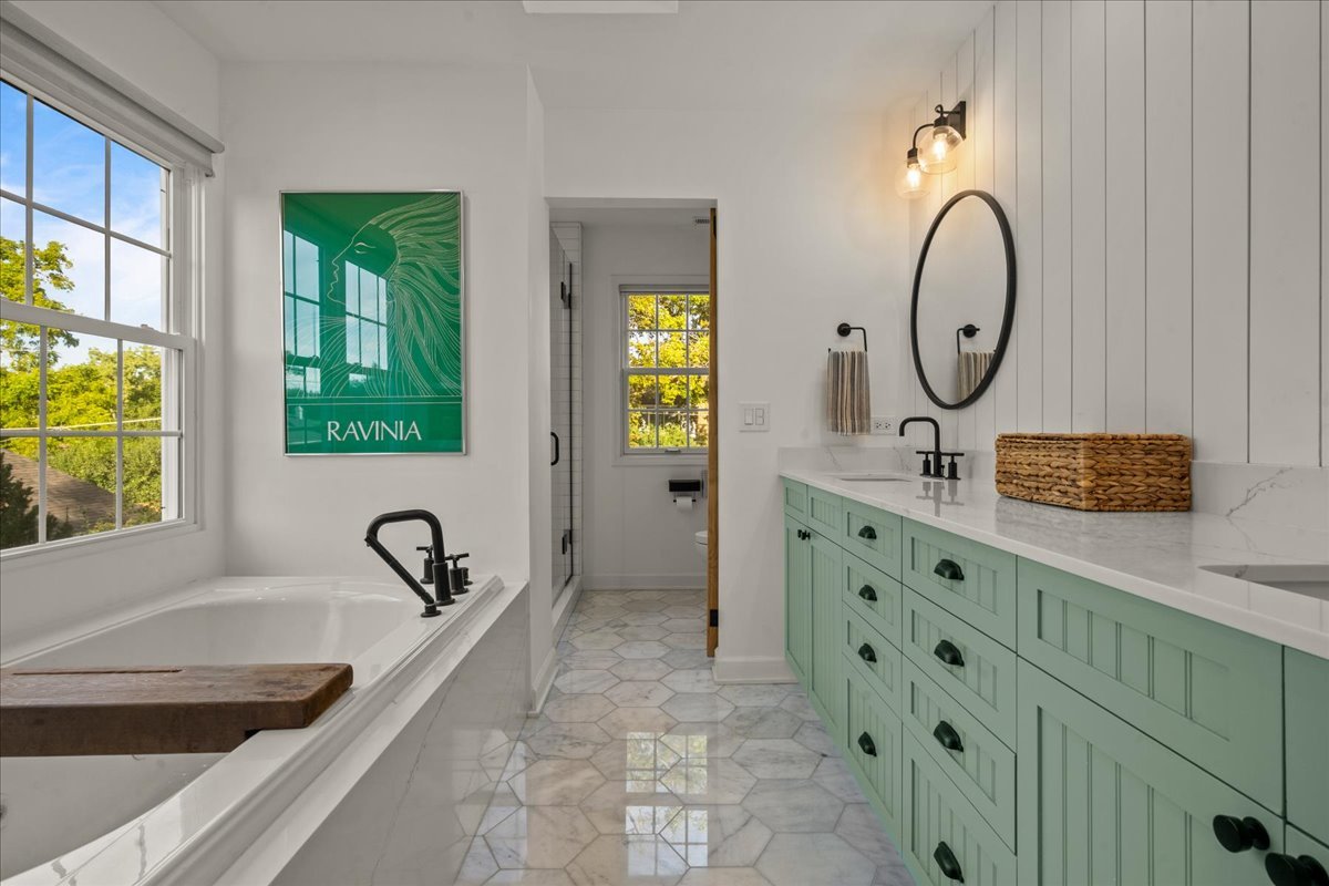 1255 Warrington Road Deerfield, IL 60015 - Photo 23 of 38 Gallery Image 23