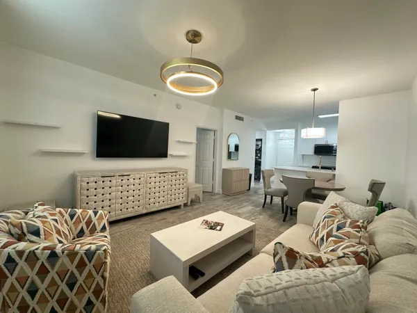 $3,250 | 630 South Sapodilla Avenue, Unit 104, West Palm Beach, FL 33401