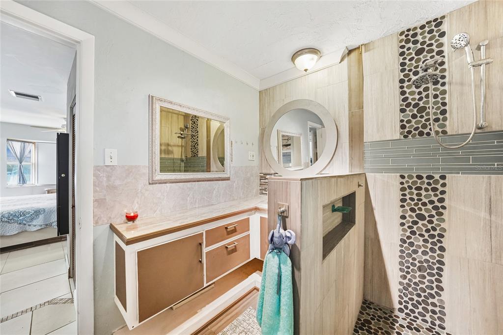 2930 Acline Road Punta Gorda, FL 33950 - Photo 17 of 29 a utility room with dryer and washer