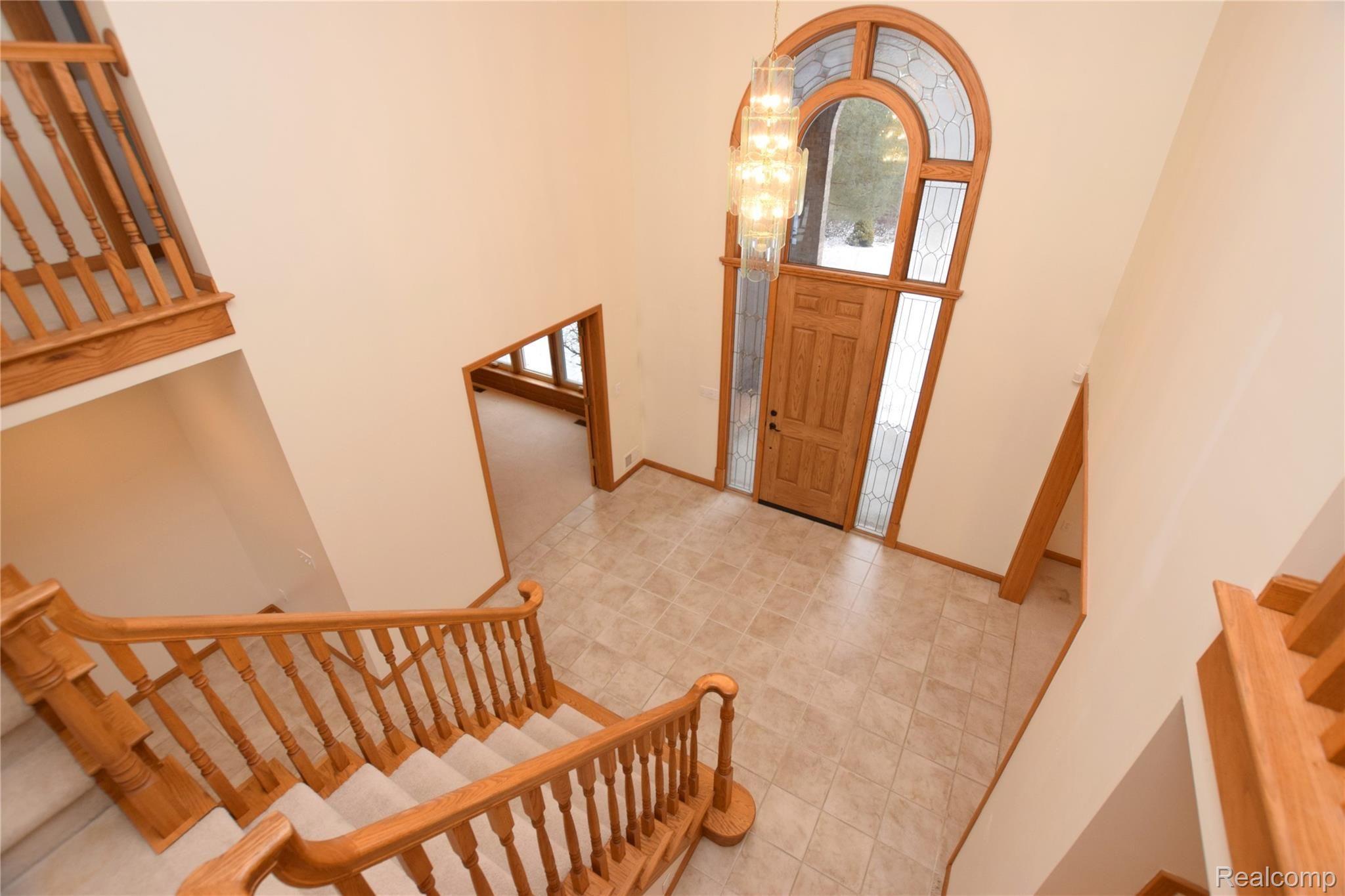 1225 North Morrish Road Flint, MI 48532 - Photo 6 of 27 Entryway.JPG