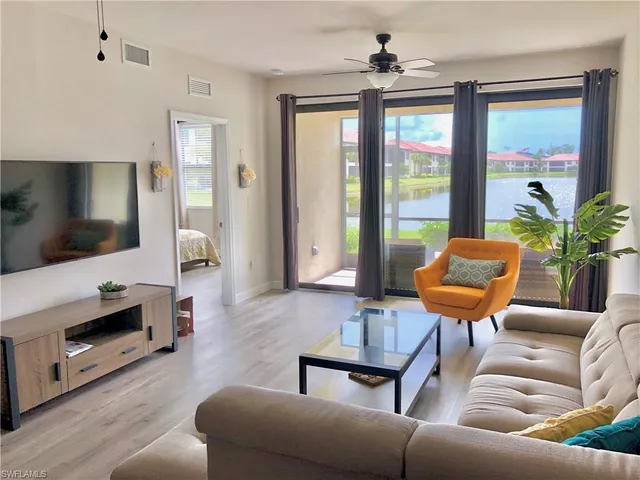 $2,800 | 15126 Palmer Lake Circle, Unit 104, Naples, FL 34109