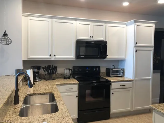 $2,800 | 15126 Palmer Lake Circle, Unit 104, Naples, FL 34109