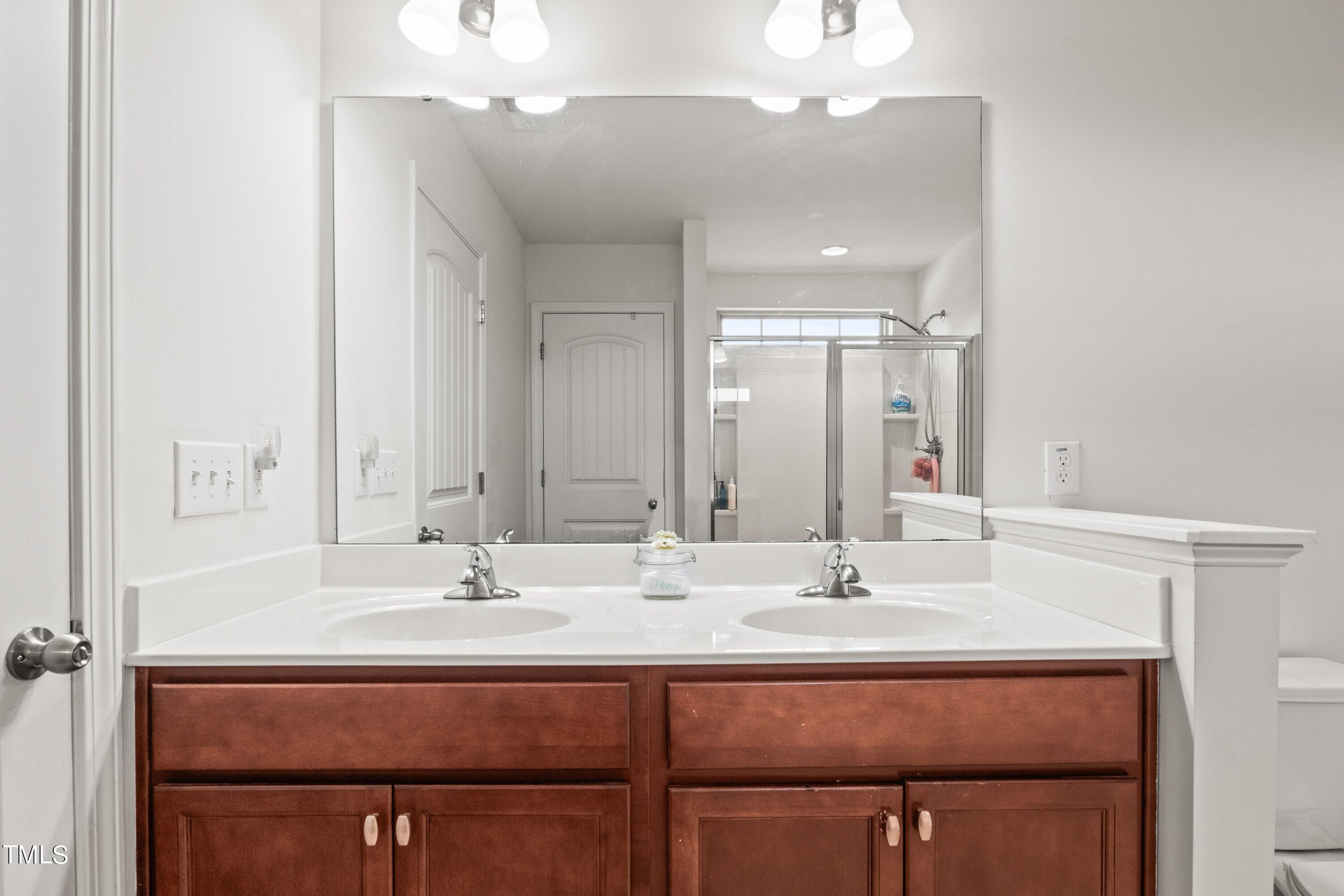 4444 Lord Mario Court Raleigh, NC 27610 - Photo 29 of 35 33-4444 Lord Mario Ct-00720240229_0034