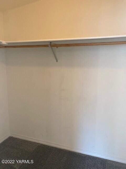 210 North Rivard Road Moxee, WA 98936 - Photo 10 of 18 a close up view of closet