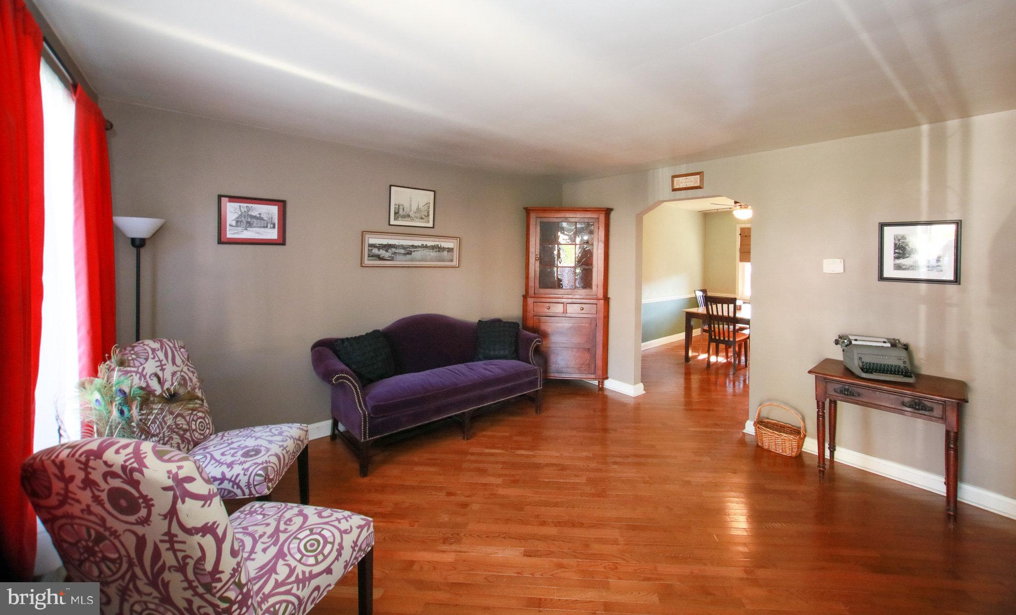 6107 Mt Ridge Road Catonsville, MD 21228 - Photo 5 of 34