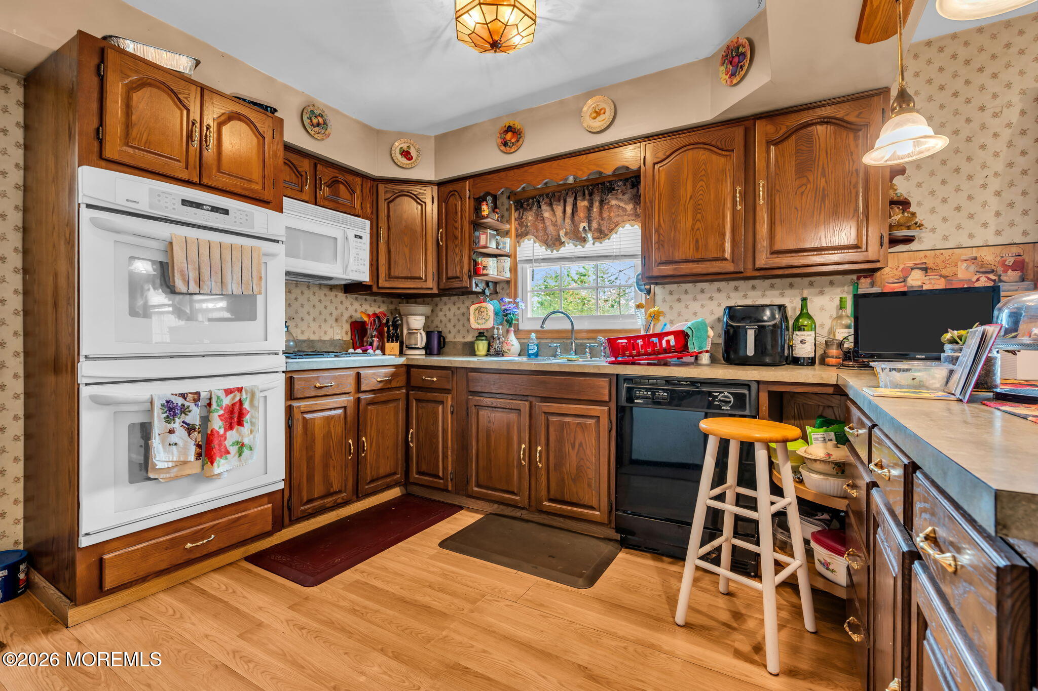 807 Monmouth Road Cream Ridge, NJ 08514 - Photo 13 of 43 13-web-or-mls-DSC01709