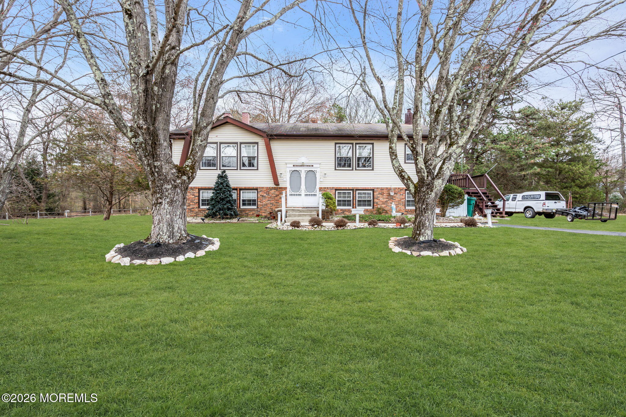 807 Monmouth Road Cream Ridge, NJ 08514 - Photo 4 of 43 4-web-or-mls-DSC01844-1