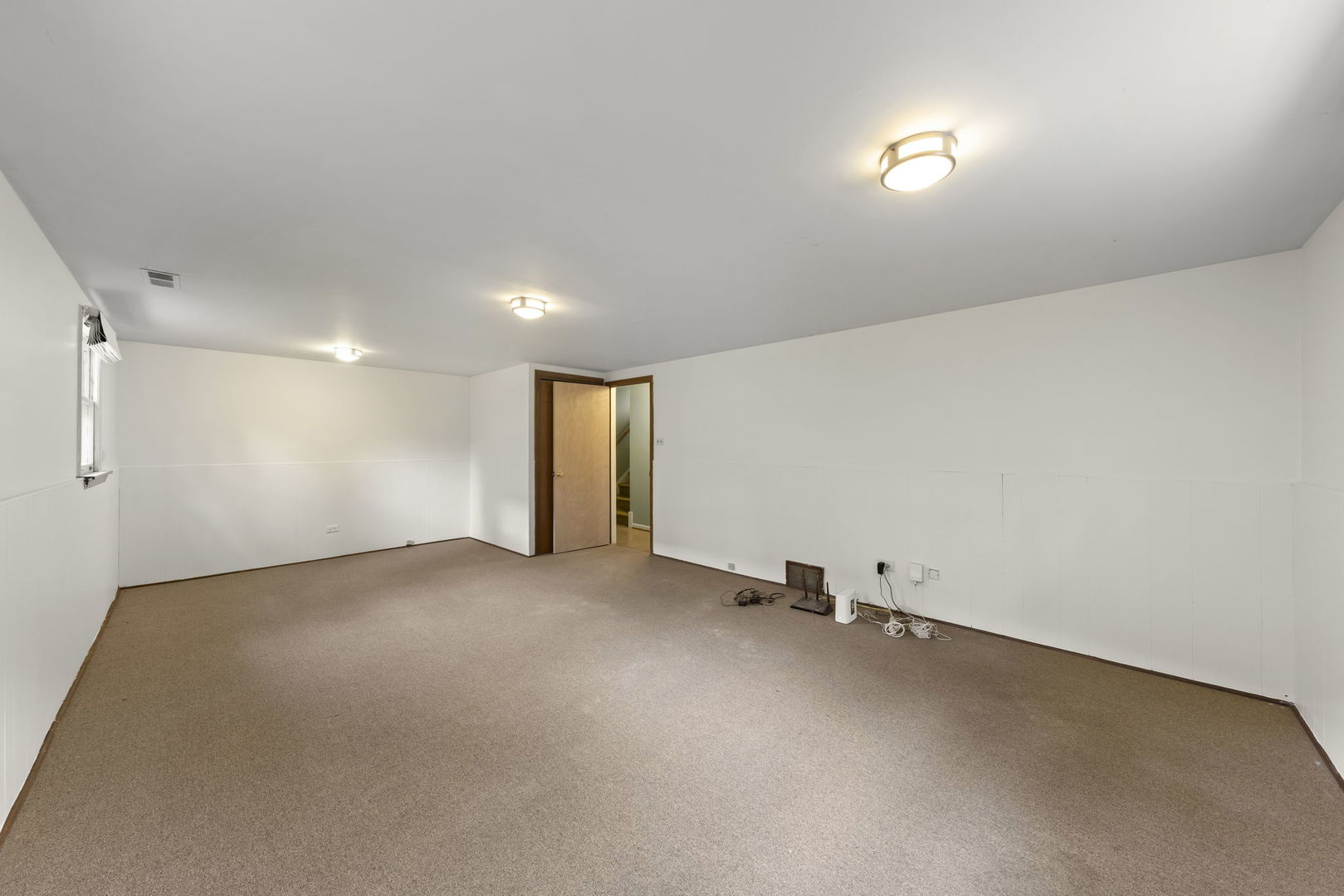 18522 Dixie Highway Homewood, IL 60430 - Photo 20 of 23 an empty room with a empty space and a window