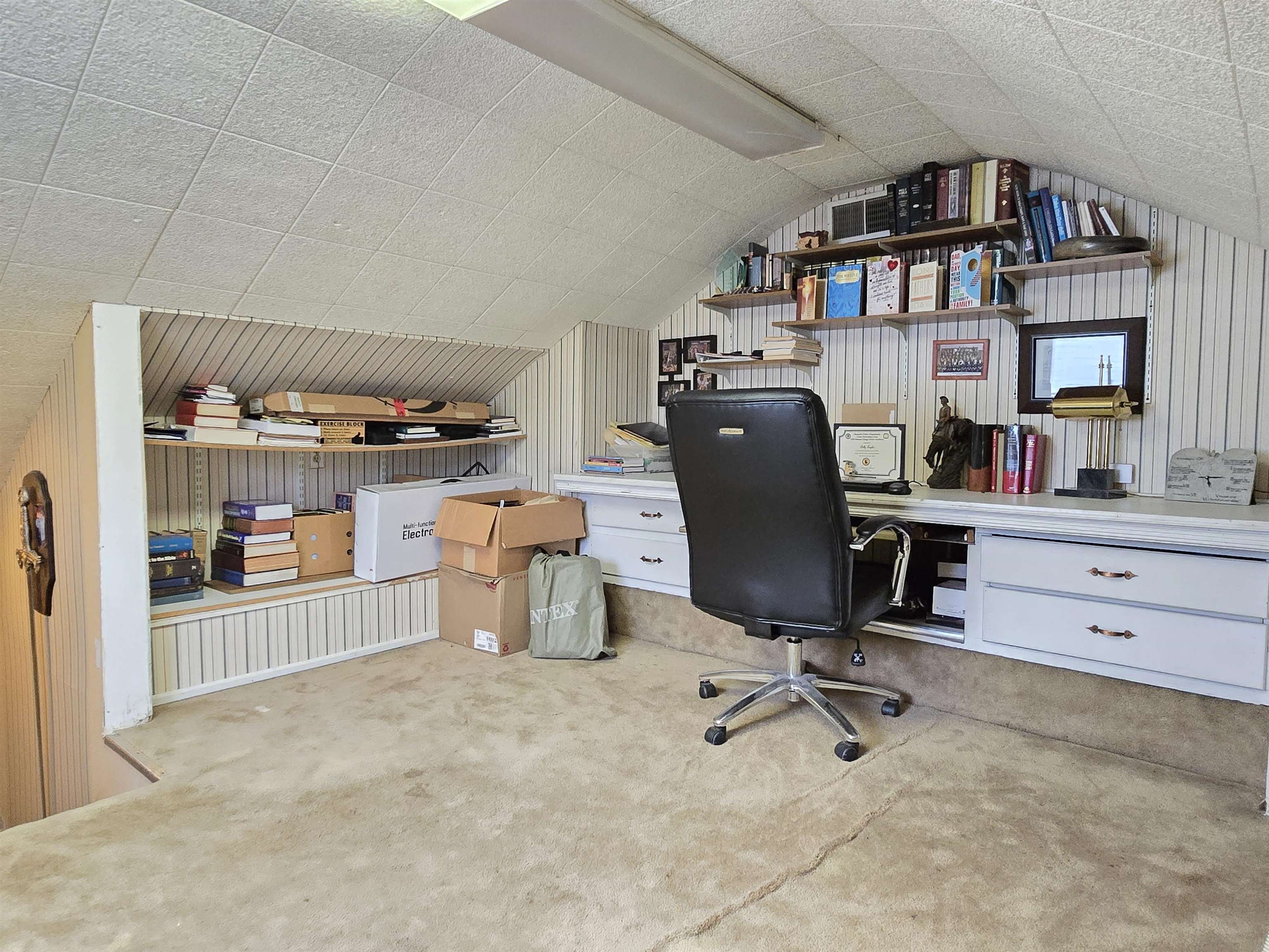 4885 Macon Road Memphis, TN 38122 - Photo 14 of 39 a view of a workspace with furniture