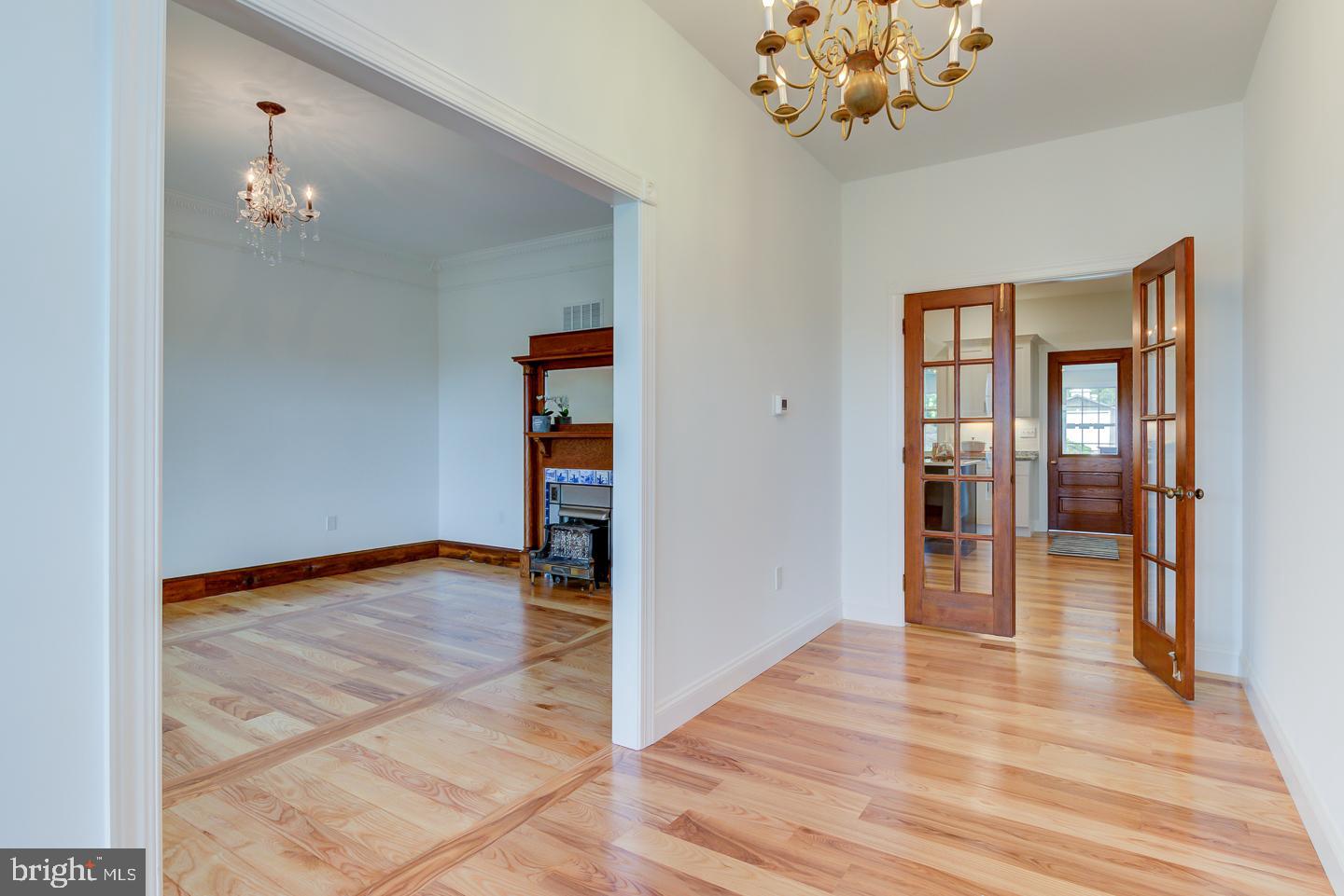 256 Kirks Mill Road Nottingham, PA 19362 - Photo 6 of 51 Entry foyer coming in