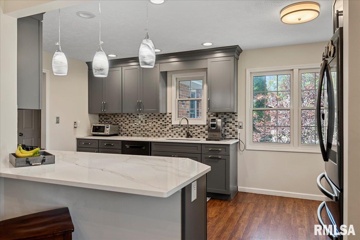 25 Rolling Meadows Lane Springfield, IL 62711 - Photo 11 of 51