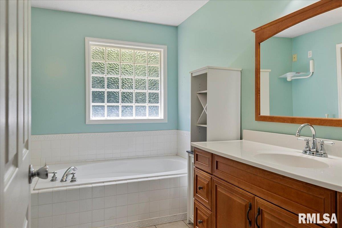 25 Rolling Meadows Lane Springfield, IL 62711 - Photo 21 of 51