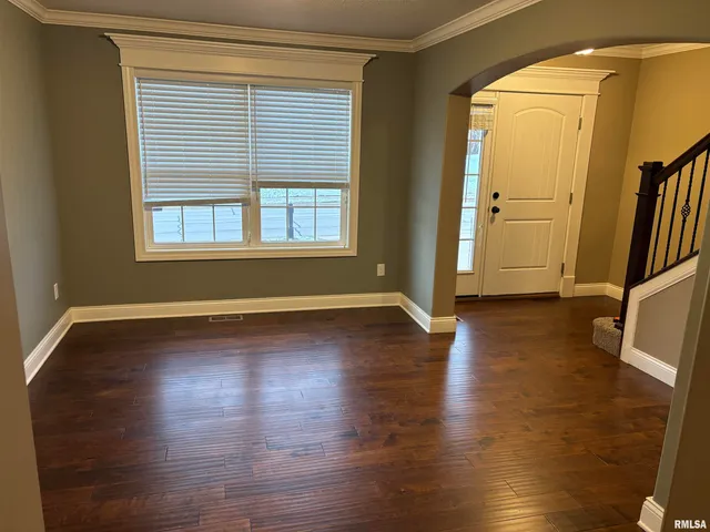 $3,000 | 2116 West Geneva Road, Peoria, IL 61615