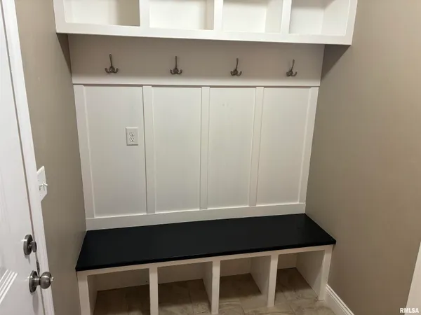 $3,000 | 2116 West Geneva Road, Peoria, IL 61615