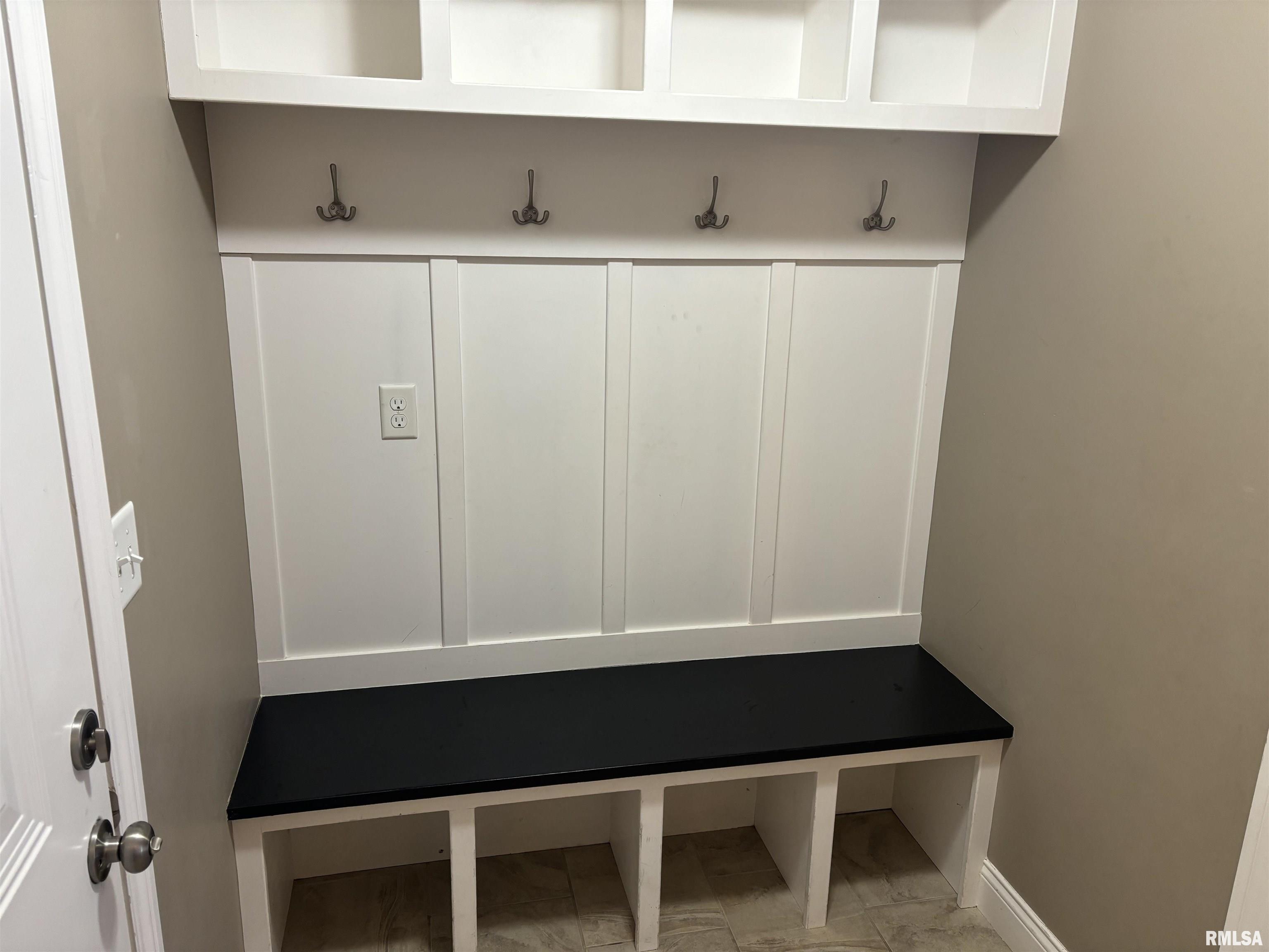 2116 West Geneva Road Peoria, IL 61615 - Photo 15 of 17