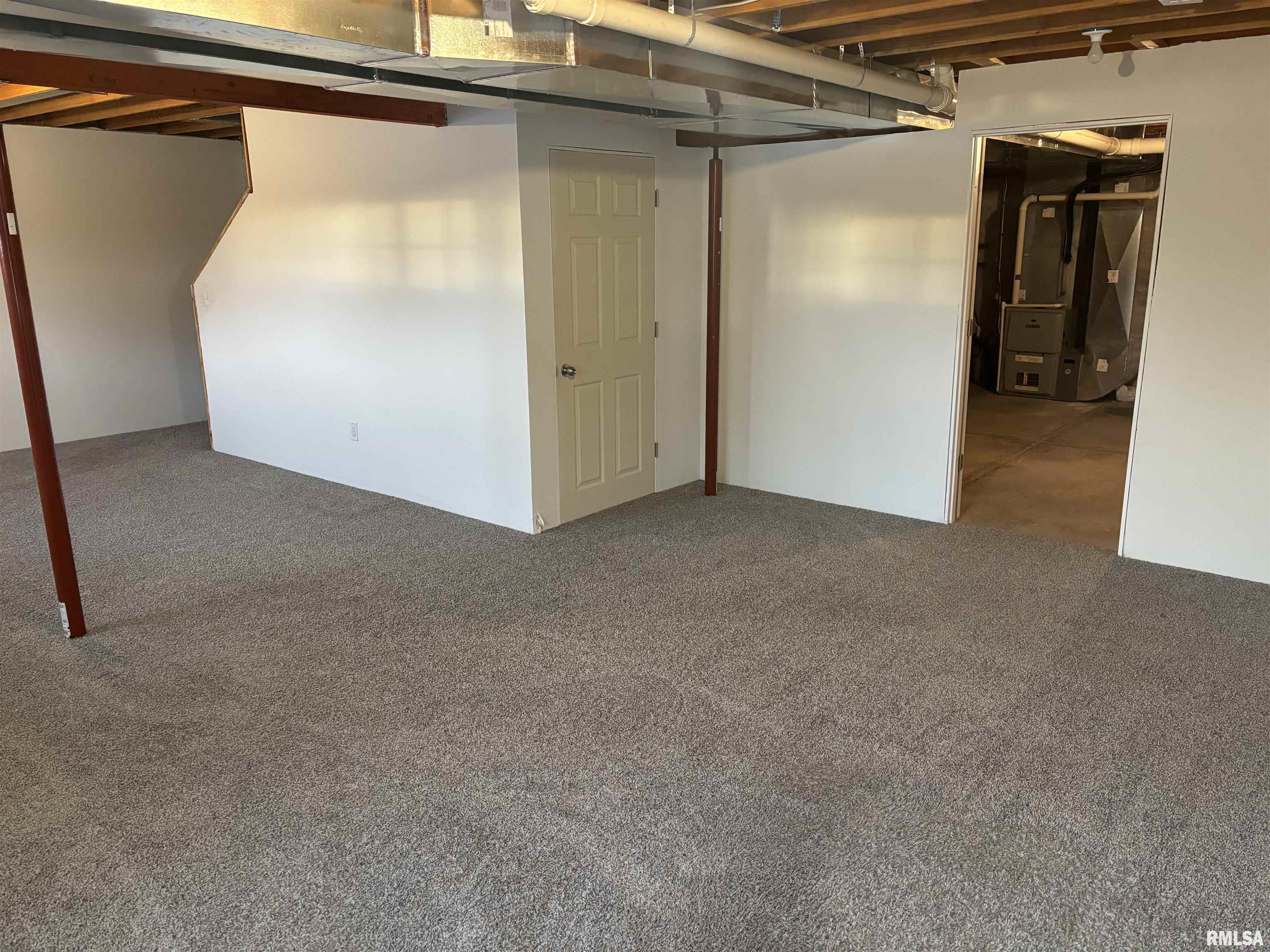 2116 West Geneva Road Peoria, IL 61615 - Photo 2 of 17