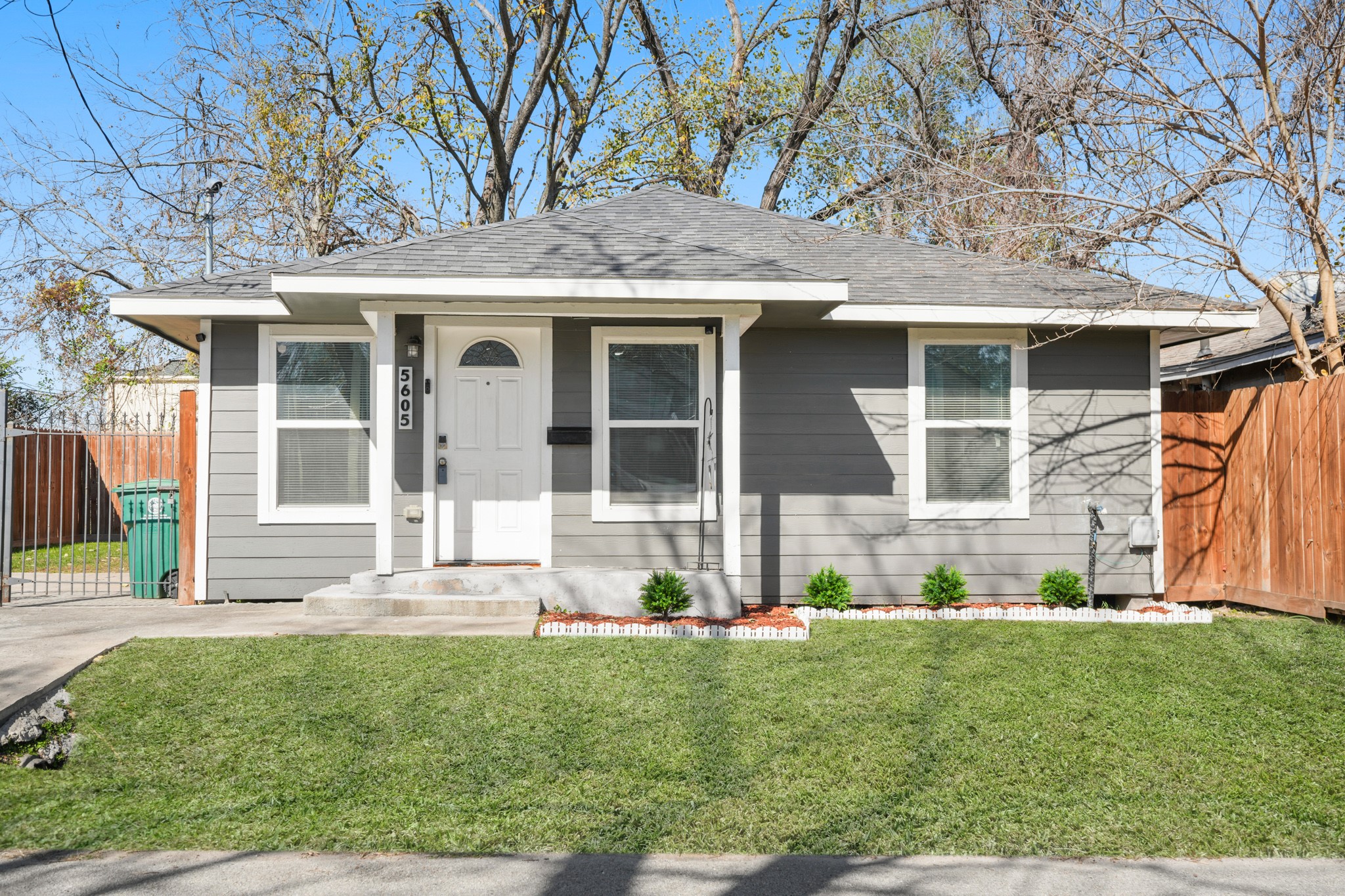 5605 Colfax Street Houston, TX 77020 - Photo 21 of 21 front view of a house with a yard
