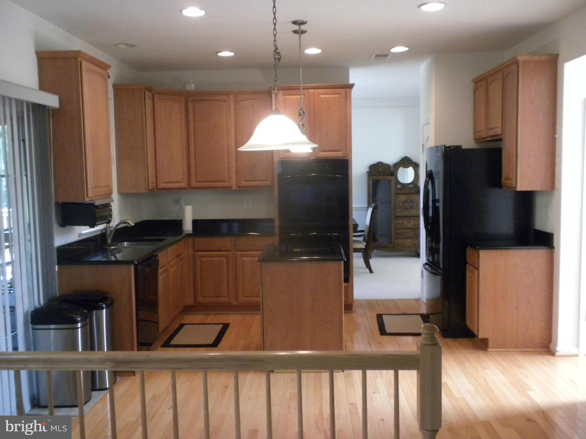 898 Crystal Road Edgewater, MD 21037 - Photo 25 of 29 Kitchen