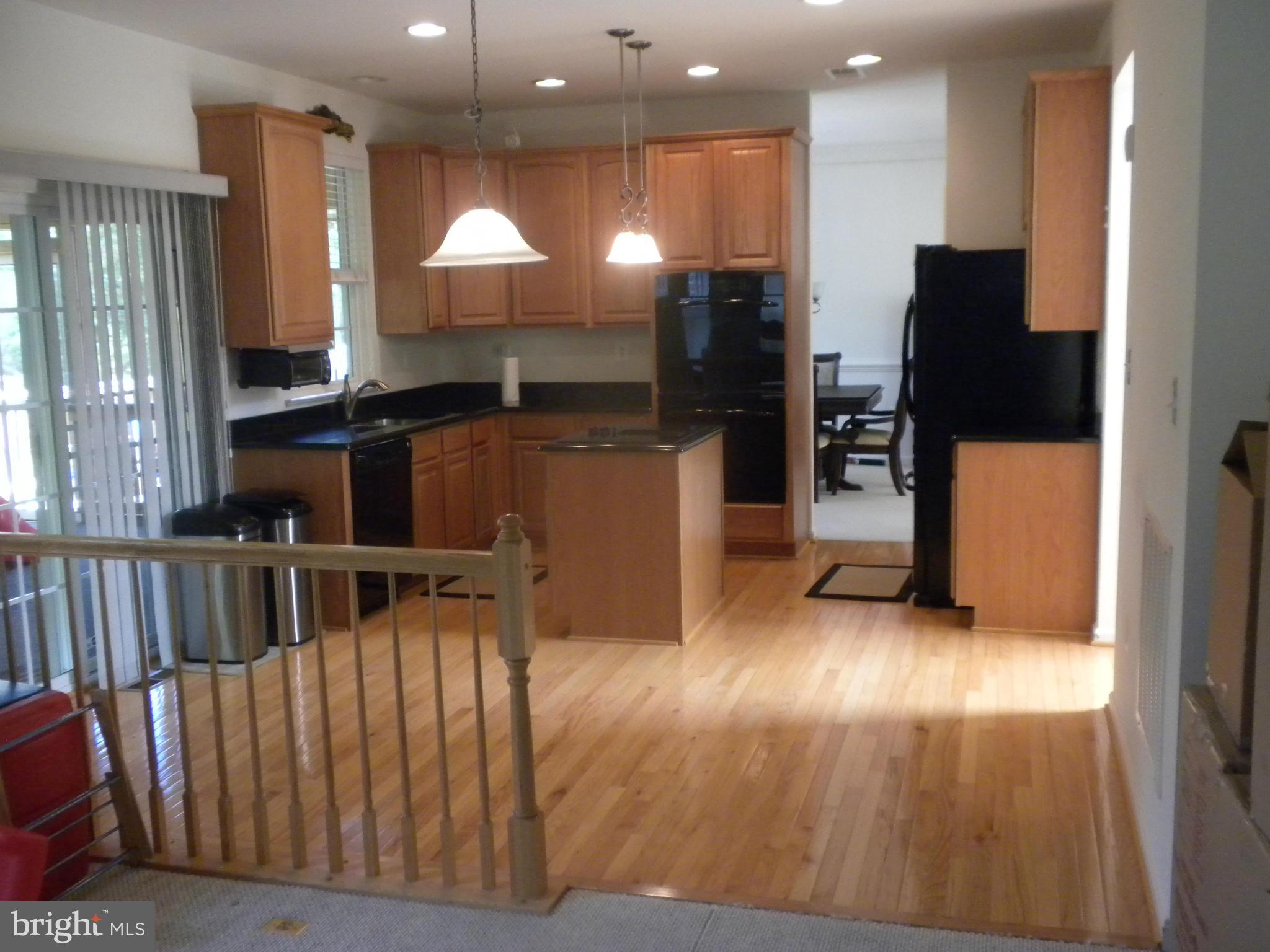 898 Crystal Road Edgewater, MD 21037 - Photo 26 of 29 Kitchen