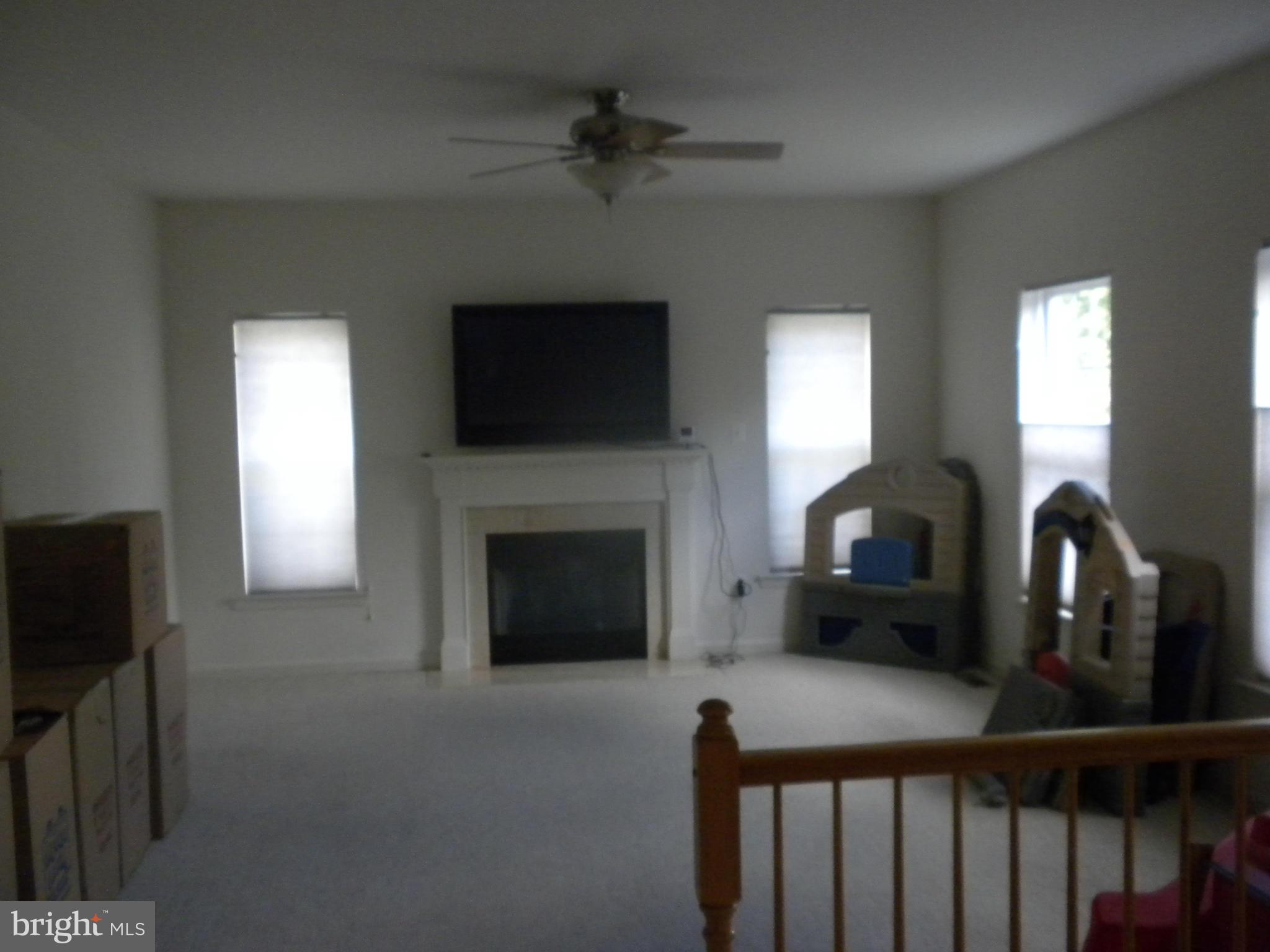 898 Crystal Road Edgewater, MD 21037 - Photo 27 of 29 Family Room