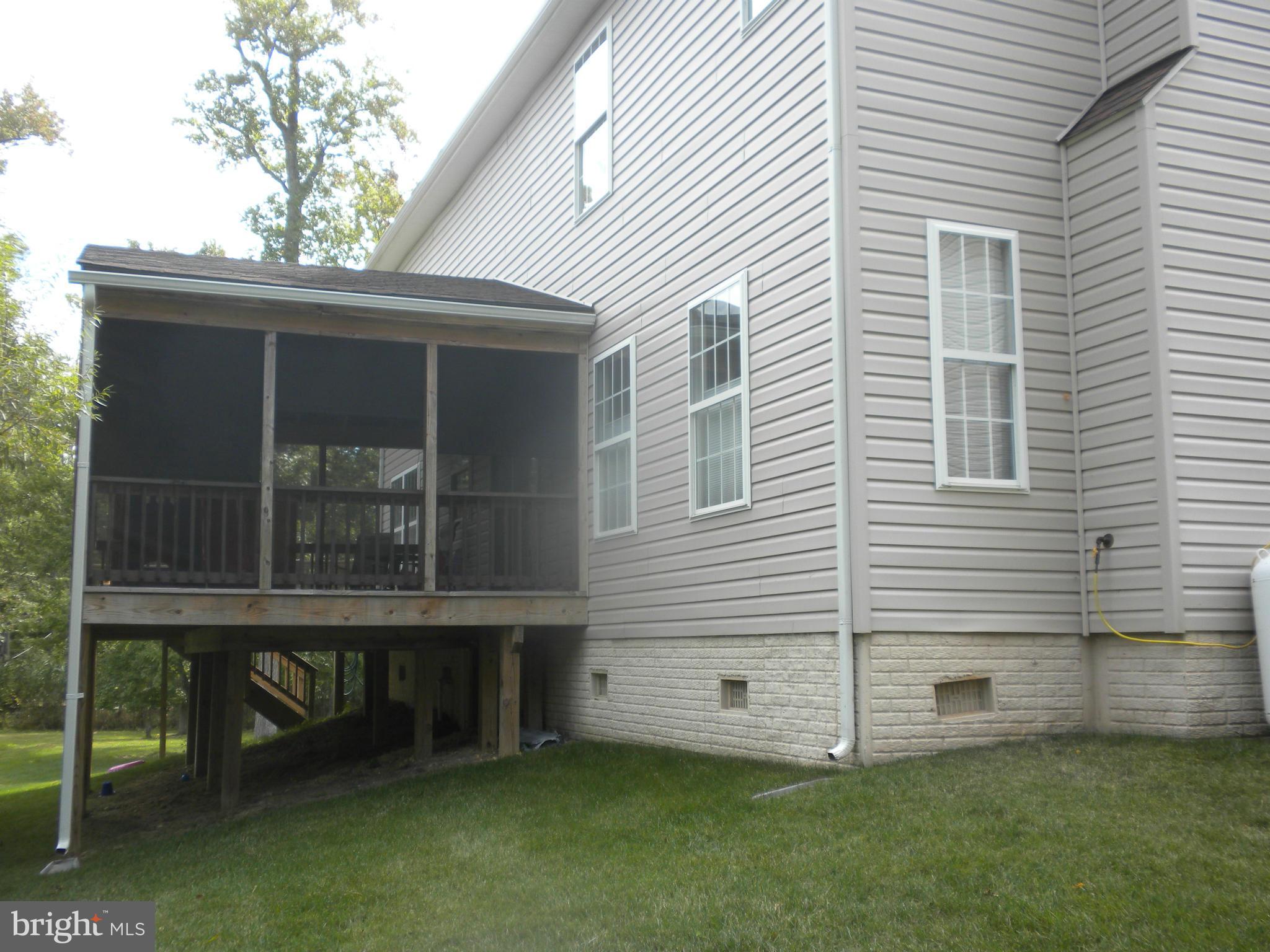 898 Crystal Road Edgewater, MD 21037 - Photo 9 of 29 Exterior (Rear)