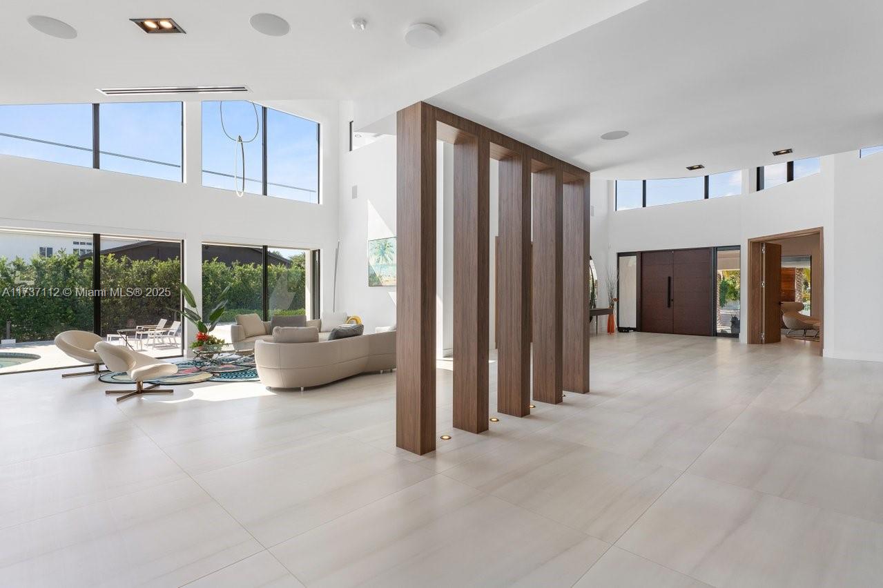 607 Palm Drive Hallandale Beach, FL 33009 - Photo 18 of 79