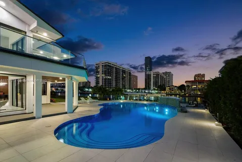 $7,999,999 | 607 Palm Drive, Hallandale Beach, FL 33009