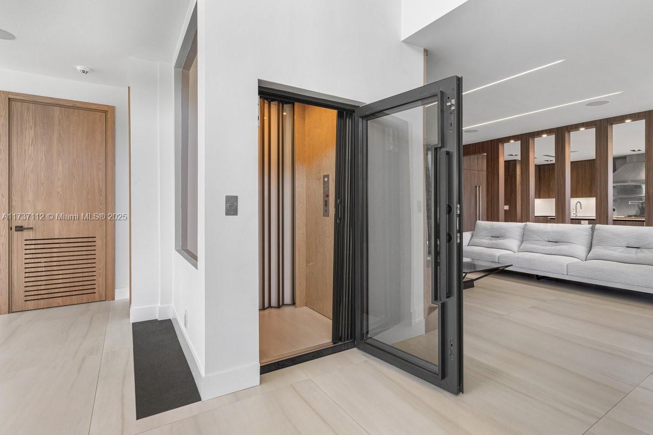 607 Palm Drive Hallandale Beach, FL 33009 - Photo 21 of 79