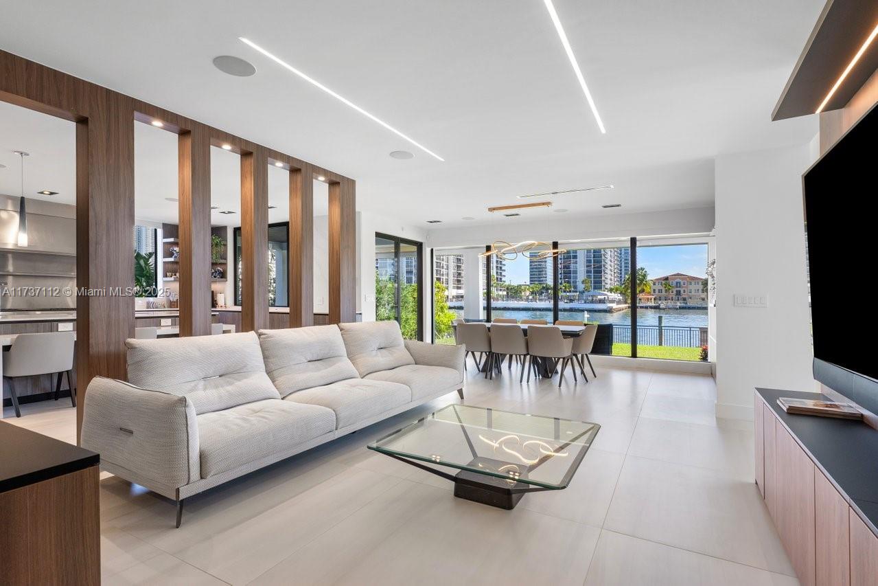 607 Palm Drive Hallandale Beach, FL 33009 - Photo 22 of 79