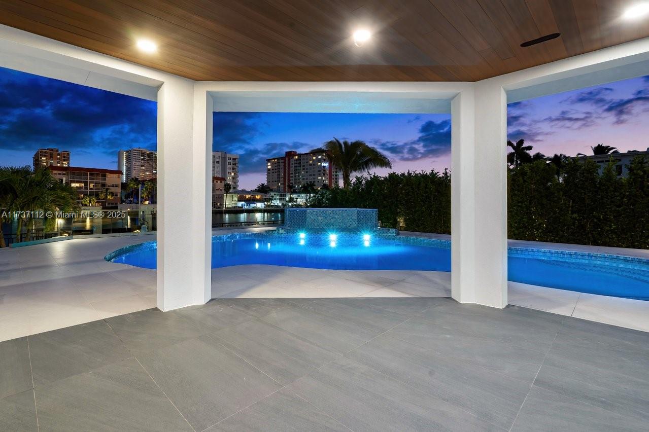 607 Palm Drive Hallandale Beach, FL 33009 - Photo 3 of 79