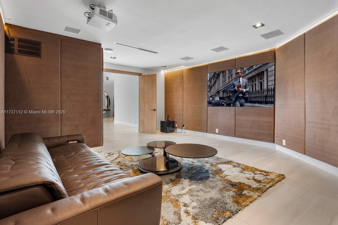 607 Palm Drive Hallandale Beach, FL 33009 - Photo 36 of 79